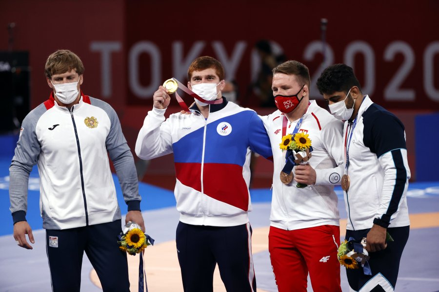 Мамиашвили назвал слабостью отказ Алексаняна надевать медаль после проигрыша россиянину - фото