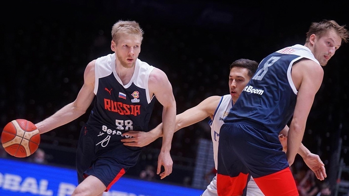 Чемпионат мира по баскетболу | Разыгрывающий сборной России Зайцев рассказал о предстоящем матче с Исландией.